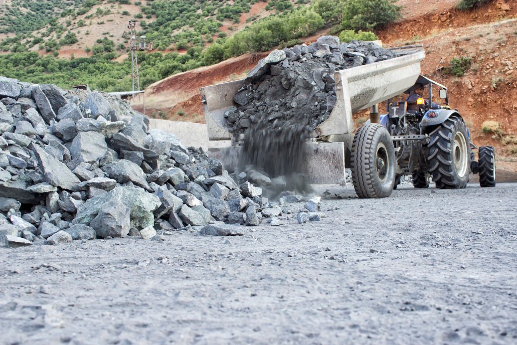 Tarihi Çelik ve Taş Köprü Kalıntıları